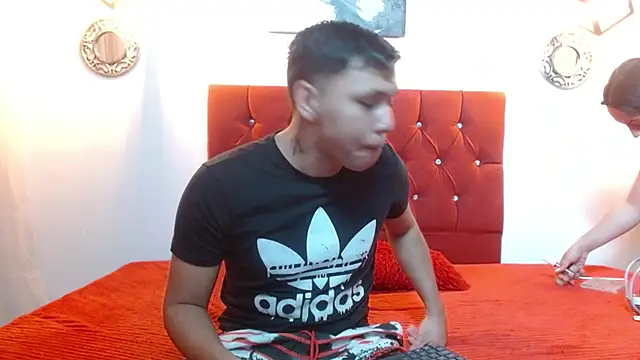 couple lovelyds online show from 01.28.25