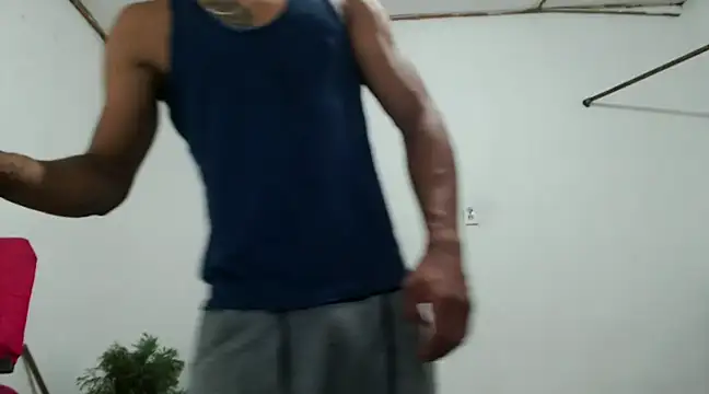 Snapshot of fernandez_latinblackk chatting on 12.17.24 fernandez latinblackk online show from 12.17.24