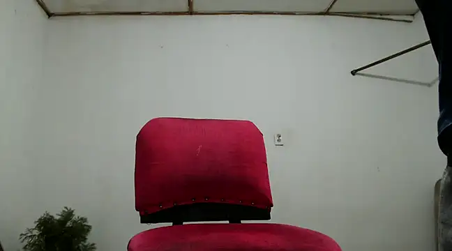 Snapshot of fernandez_latinblackk chatting on 12.18.24 fernandez latinblackk online show from 12.18.24