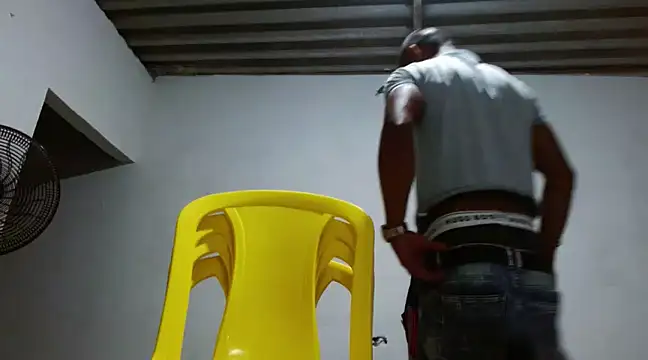 Snapshot of fernandez_latinblackk chatting on 03.12.25 fernandez latinblackk online show from 03.12.25