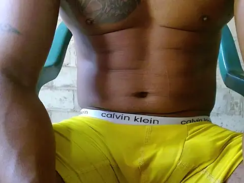 Snapshot of fernandez_latinblackk chatting on 09.13.25 fernandez latinblackk online show from 09.13.25