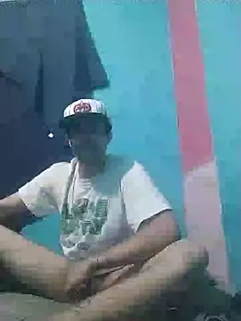 Snapshot of gerinwatch chatting on 12.17.24 gerinwatch online show from 12.17.24