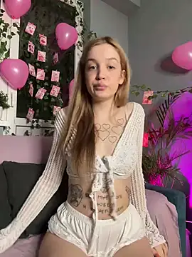 Snapshot of Sweet_Evva chatting on 02.03.25 Sweet Evva online show from 02.03.25
