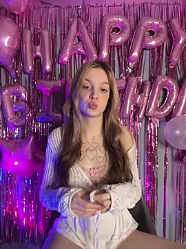 Snapshot of Sweet_Evva chatting on 02.04.25 Sweet Evva online show from 02.04.25