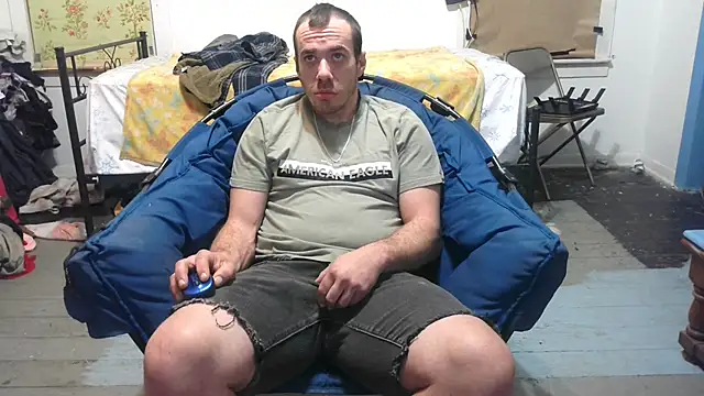 Snapshot of ScubaStevex chatting on 02.18.25 ScubaStevex online show from 02.18.25