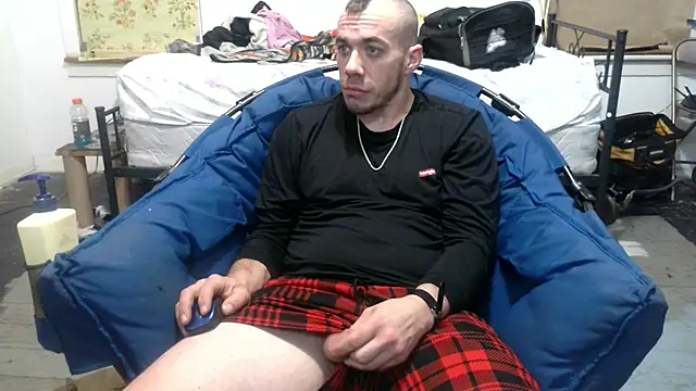 Snapshot of ScubaStevex chatting on 02.25.25 ScubaStevex online show from 02.25.25