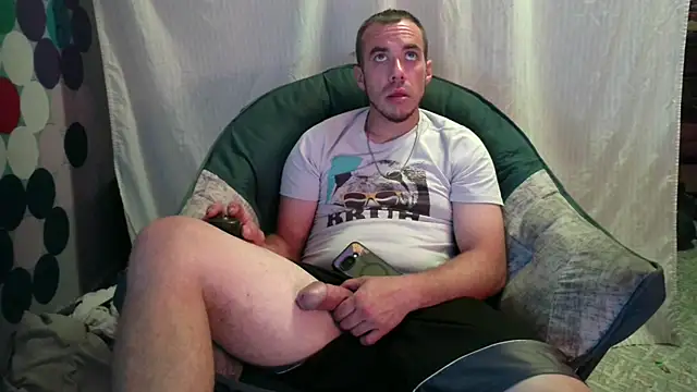 Snapshot of ScubaStevex chatting on 09.13.25 ScubaStevex online show from 09.13.25