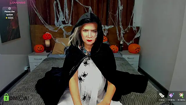 Luna  Lewis online show from 10.31.25