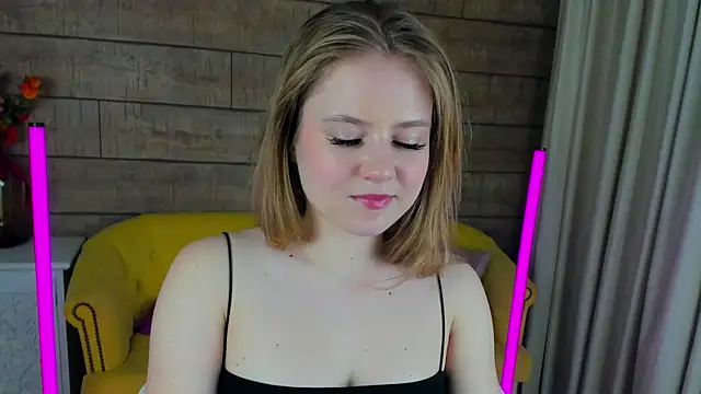 SelinSwarovski online show from 02.24.25