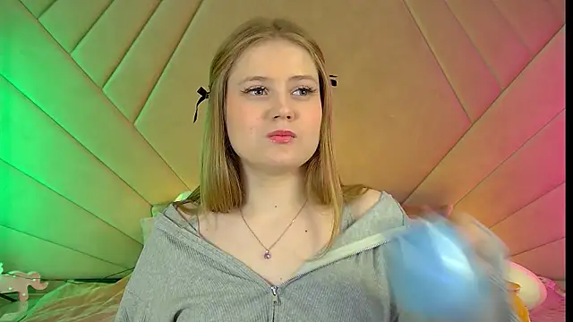 SelinSwarovski online show from 03.17.25