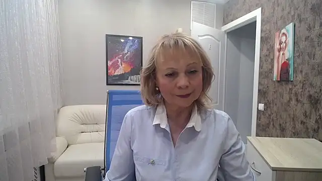 Milla Cutie18 online show from 01.15.25