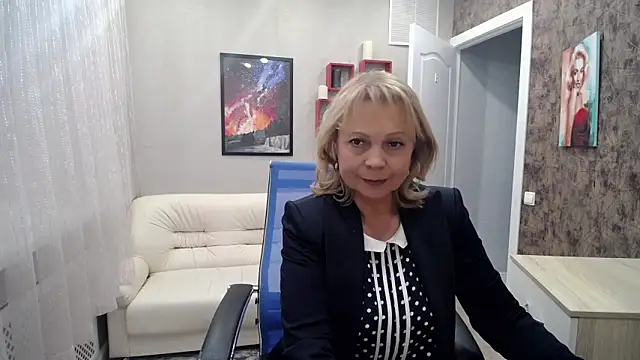 Milla Cutie18 online show from 01.23.25