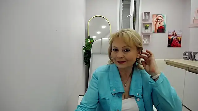Milla Cutie18 online show from 05.21.26
