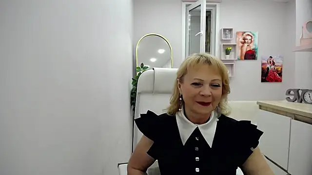 Milla Cutie18 online show from 05.27.26