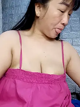 Snapshot of Basabetnga chatting on 10.26.25 Basabetnga online show from 10.26.25