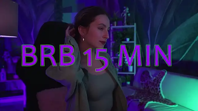 Snapshot of LuxRayi chatting on 01.06.26 LuxRayi online show from 01.06.26