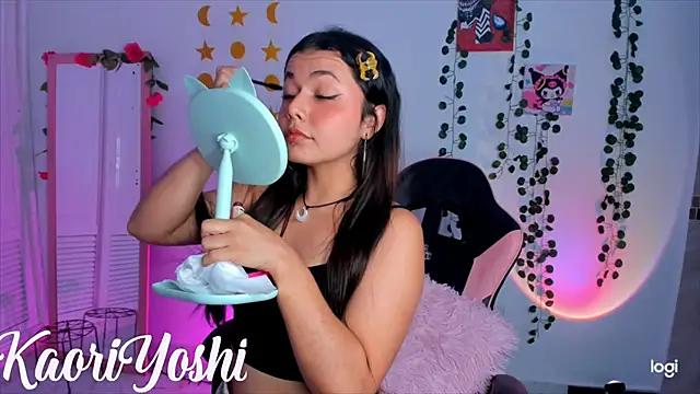 Snapshot of Kaoriyoshii chatting on 09.11.25 Kaoriyoshii online show from 09.11.25