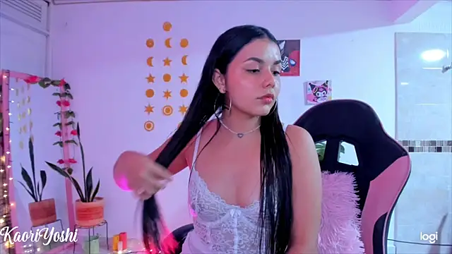 Snapshot of Kaoriyoshii chatting on 09.21.25 Kaoriyoshii online show from 09.21.25