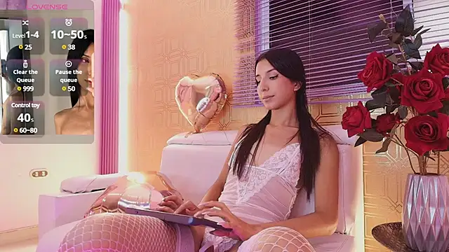 Bella19  online show from 02.17.25