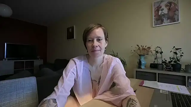 Snapshot of SexyExclusiveflower chatting on 10.17.25 SexyExclusiveflower online show from 10.17.25