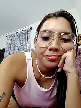 Snapshot of jaky_reyes chatting on 02.13.25 jaky reyes online show from 02.13.25