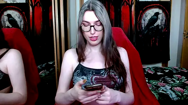 Snapshot of bluerose00 chatting on 10.20.25 bluerose00 online show from 10.20.25