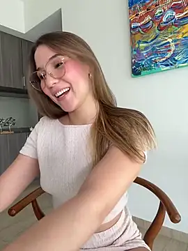 SophieRaily  online show from 03.11.25