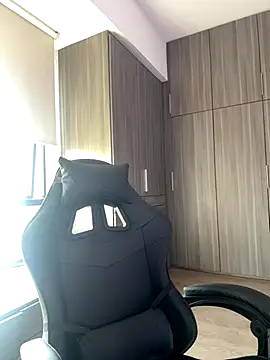 SophieRaily  online show from 10.17.25