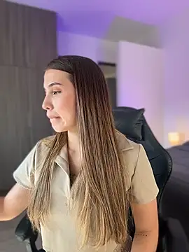 SophieRaily  online show from 11.24.25