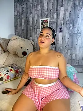 Violetrousse online show from 11.04.25