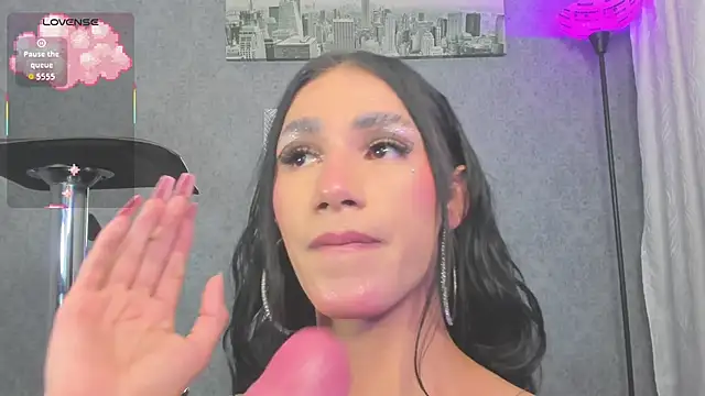  kitty wuichis online show from 03.02.26