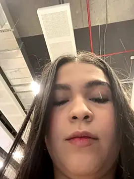 Snapshot of Blancanievess chatting on 10.25.25 Blancanievess online show from 10.25.25