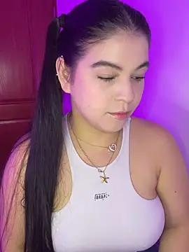 Snapshot of Blancanievess chatting on 11.13.25 Blancanievess online show from 11.13.25