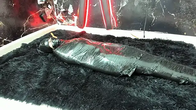 SUBMISSION BDSM online show from 02.08.25