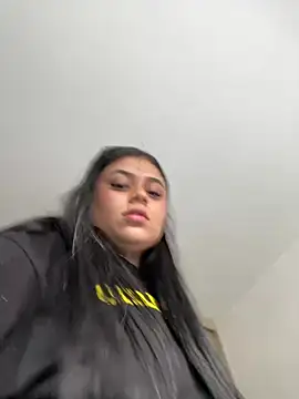 Snapshot of alissonfernandez_ chatting on 02.01.25 alissonfernandez online show from 02.01.25