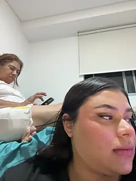 Snapshot of alissonfernandez_ chatting on 02.02.25 alissonfernandez online show from 02.02.25