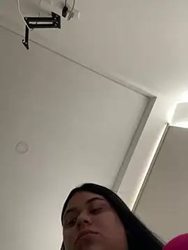 Snapshot of alissonfernandez_ chatting on 02.14.25 alissonfernandez online show from 02.14.25