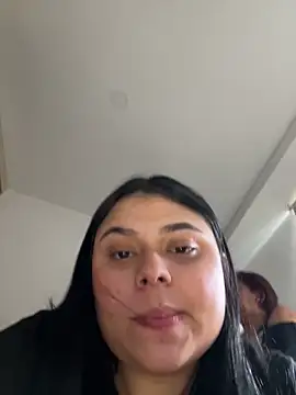 Snapshot of alissonfernandez_ chatting on 02.15.25 alissonfernandez online show from 02.15.25