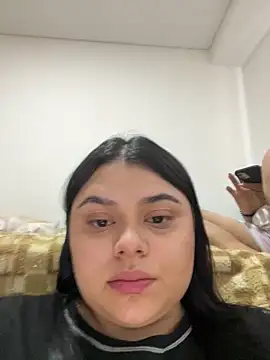 Snapshot of alissonfernandez_ chatting on 02.21.25 alissonfernandez online show from 02.21.25