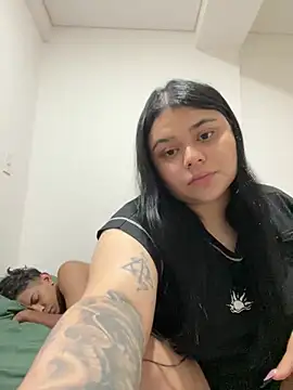 Snapshot of alissonfernandez_ chatting on 02.21.25 alissonfernandez online show from 02.21.25