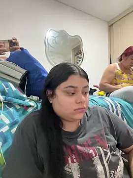 Snapshot of alissonfernandez_ chatting on 03.22.25 alissonfernandez online show from 03.22.25