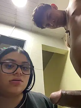 Snapshot of alissonfernandez_ chatting on 09.18.25 alissonfernandez online show from 09.18.25