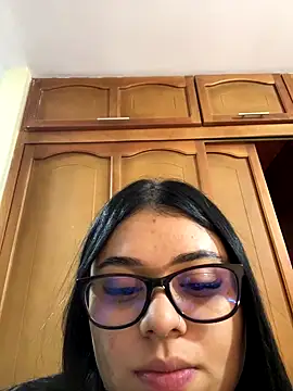 Snapshot of alissonfernandez_ chatting on 09.19.25 alissonfernandez online show from 09.19.25