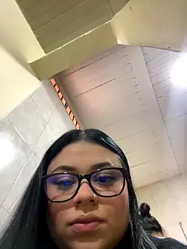 Snapshot of alissonfernandez_ chatting on 09.22.25 alissonfernandez online show from 09.22.25