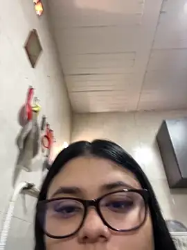 Snapshot of alissonfernandez_ chatting on 10.01.25 alissonfernandez online show from 10.01.25