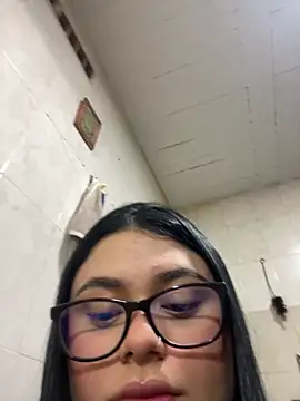 Snapshot of alissonfernandez_ chatting on 10.04.25 alissonfernandez online show from 10.04.25