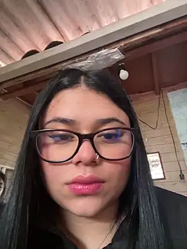 Snapshot of alissonfernandez_ chatting on 10.08.25 alissonfernandez online show from 10.08.25