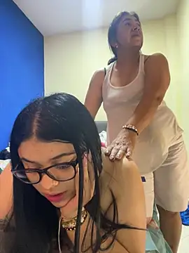 Snapshot of alissonfernandez_ chatting on 10.12.25 alissonfernandez online show from 10.12.25