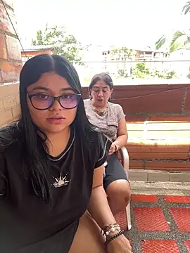 Snapshot of alissonfernandez_ chatting on 10.17.25 alissonfernandez online show from 10.17.25