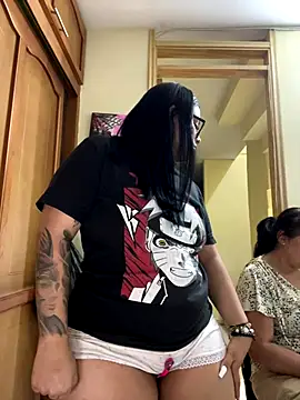 Snapshot of alissonfernandez_ chatting on 11.21.25 alissonfernandez online show from 11.21.25